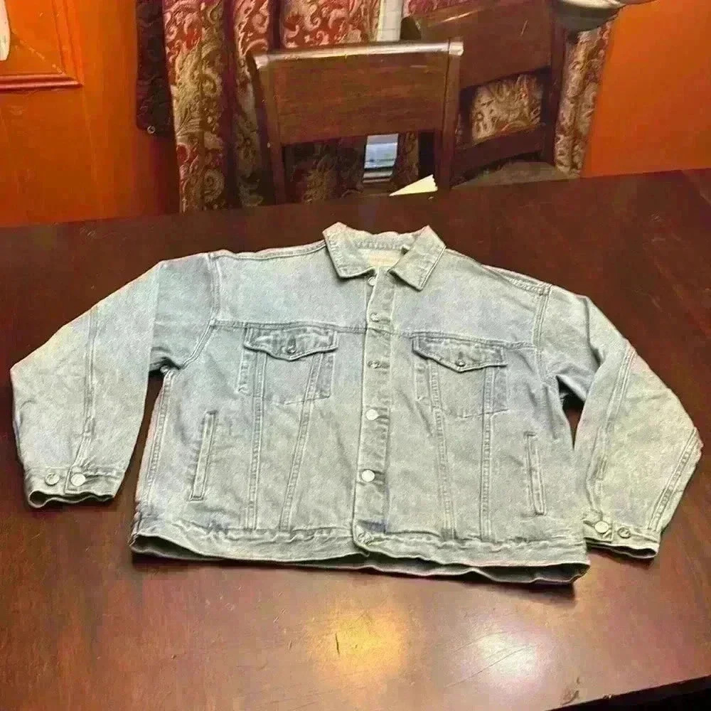 Monroe & Main Ladies
USA Flag Denim Jean Jacket Size XL Buttons Light Blue